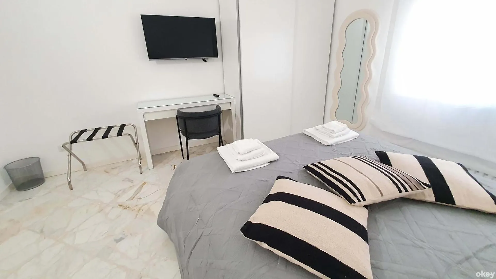 Akita Suite Bari