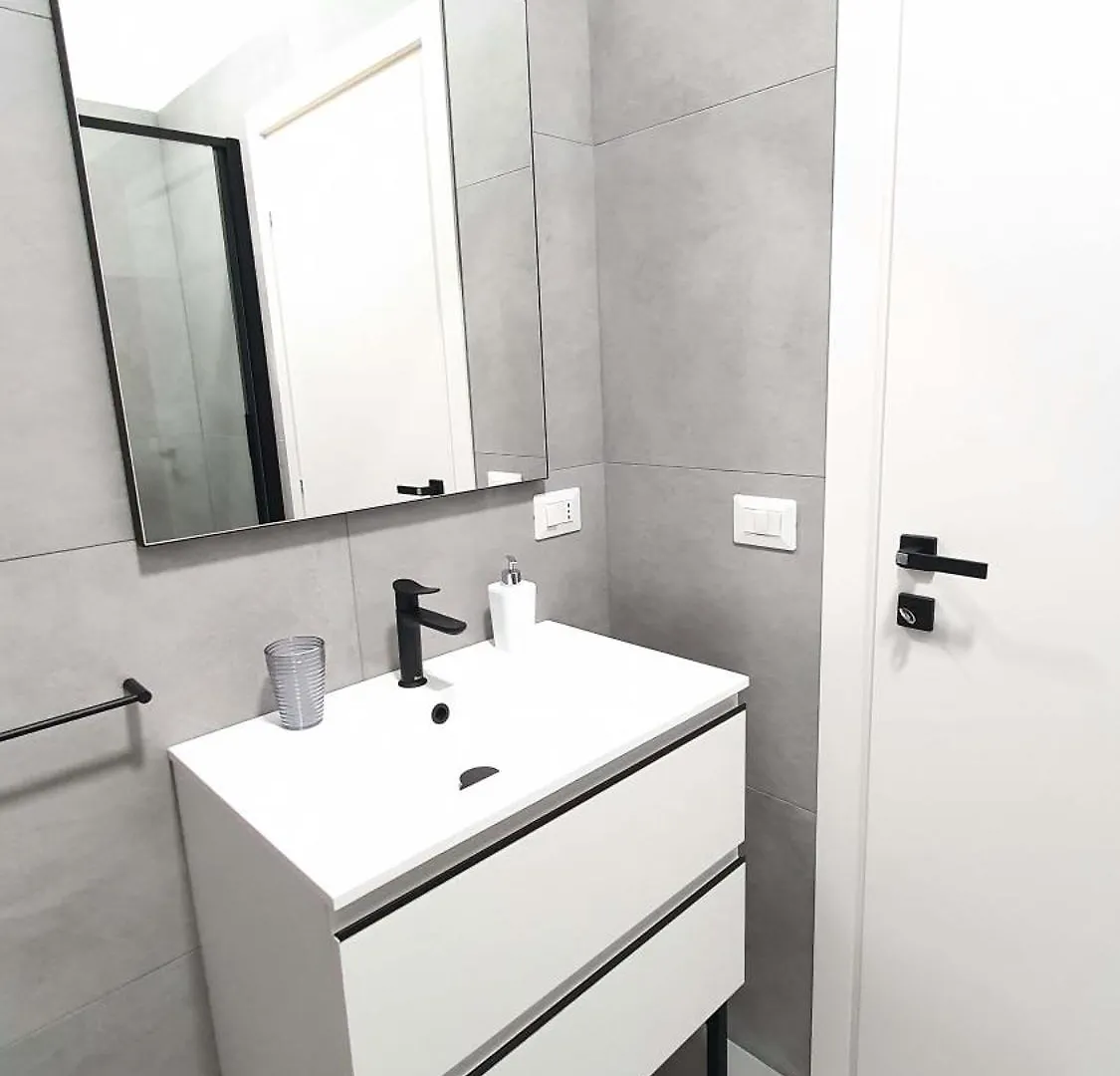 Akita Suite Bari 0*,  Italien